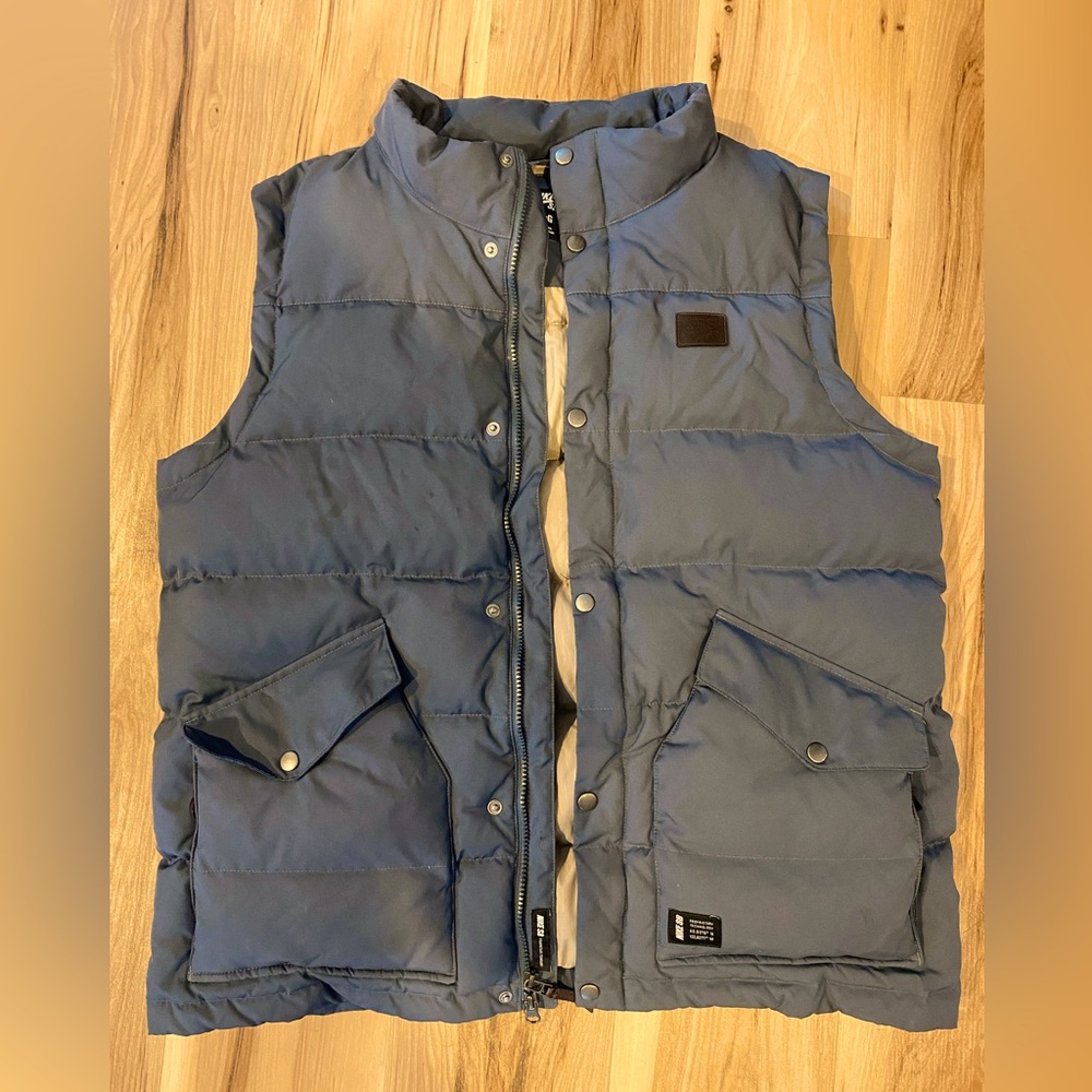 NIKE SB 550 puffer vest